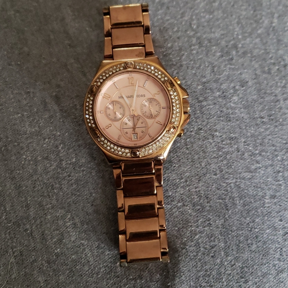 Michael Kors rose gold watch